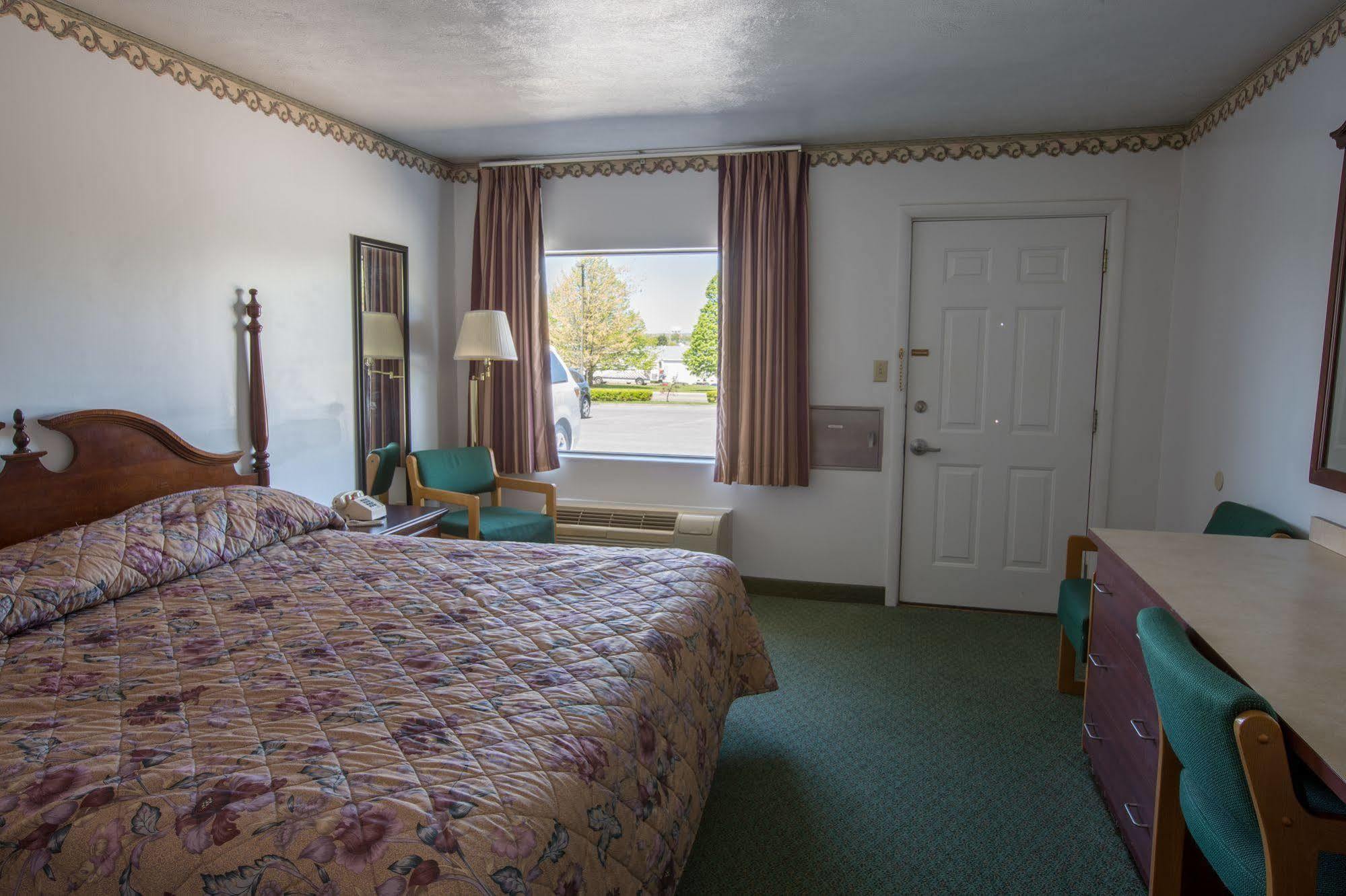 Nittany Budget Motel State College Bagian luar foto